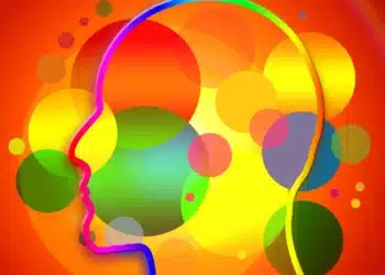 Resonant leder et ansigt i kalejdoskopiske farver