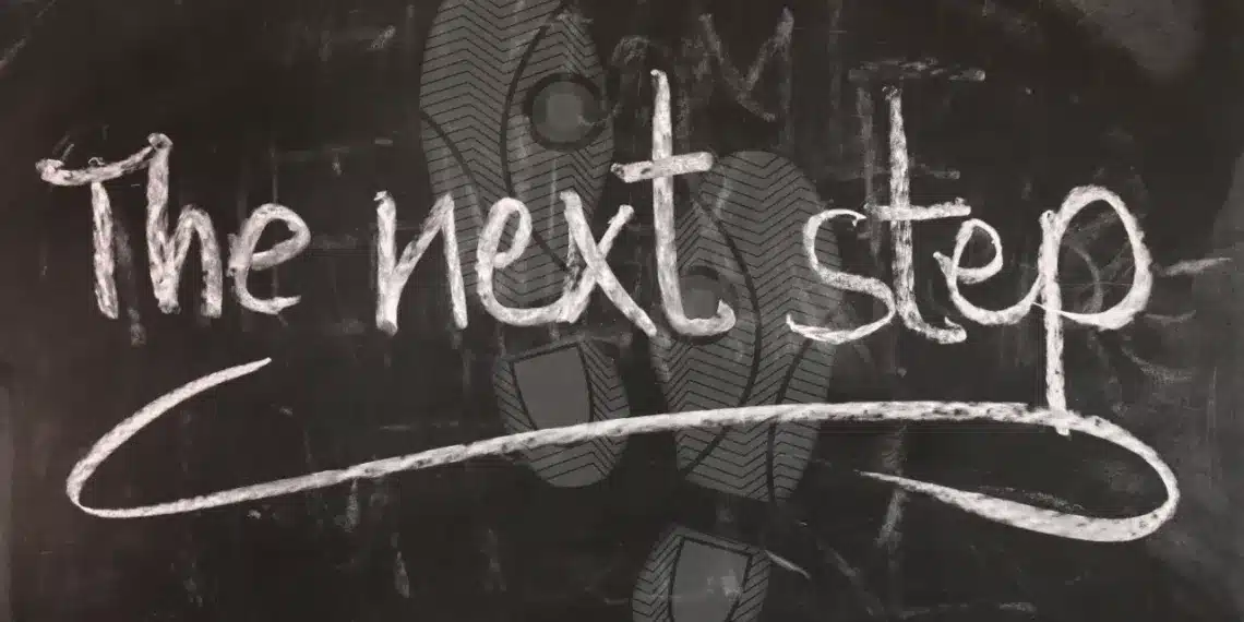 Adizes test - det næste skridt står skrevet på et gulv med fodaftryk