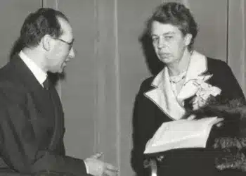 Lewins ledelsesformer her med Eleanor Roosevelt i sort/hvid