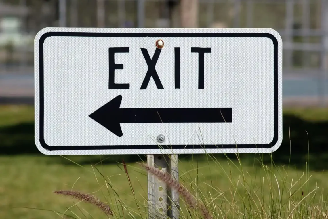 EXIT skilt som modsætning til receptionsmodellen