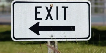 EXIT skilt som modsætning til receptionsmodellen