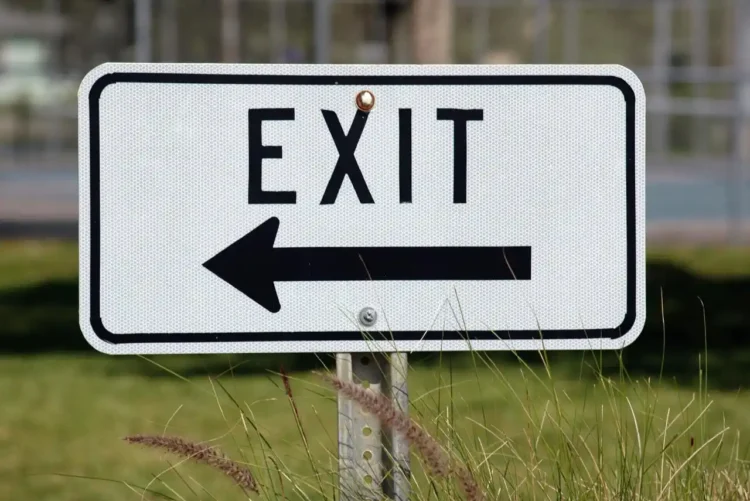 EXIT skilt som modsætning til receptionsmodellen