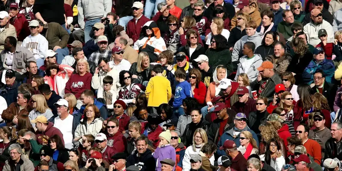 stor menneskemængde som visualisering af receptionsmodellen.