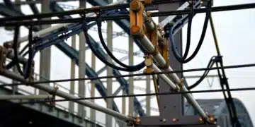 kompleksitetsteori - her ses et virvar af højspændingskabler