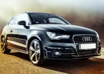 AIDA modellen - her en generisk sort AUDI som udtryk for AIDA modellen