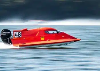 Præstationsledelse - power boat som synonym for heftig fremdrift