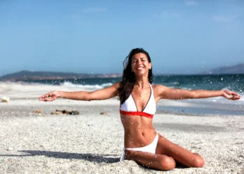 relationel koordinering - kvinde på strand i badetøj som succes for teorien