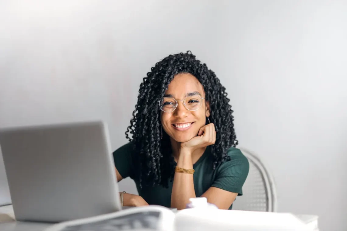 LEAN - her smilende ung kvinde som synonym for principperne i LEAN