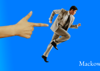 Leder Nikolaj Mackowskis komplette guide til nudging running man poiting finger