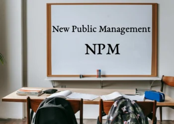 New Public Mangement eller NPM skrevet på whiteboard
