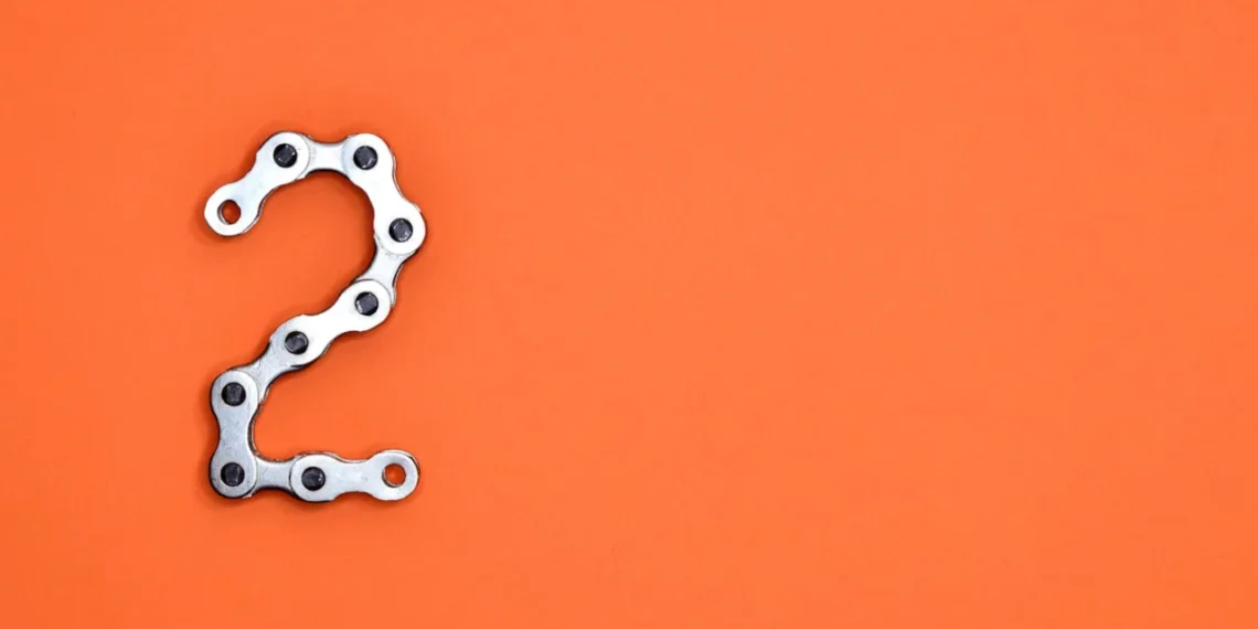 2 tal formet af en cykelkæde som metafor for nøgletal noegletal