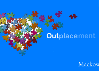 Outplacement forklaret med hjerter puslespil og fading outplacement