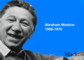 Afslappet billede af Abraham Maslow af Leder Nikolaj Mackowski