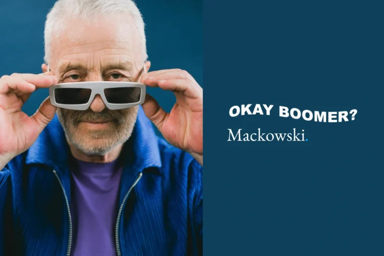 Ok boomer - mand fra generationen tager 3D briller på.