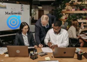 Projektledelse projektleder godkender projekt med underskrift V2 Leder Nikolaj Mackowski (C)